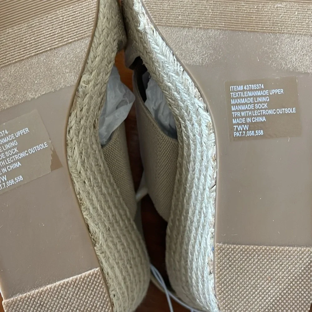 Torrid Beige Cross-Strap wedge Sandals. Size 7 wide